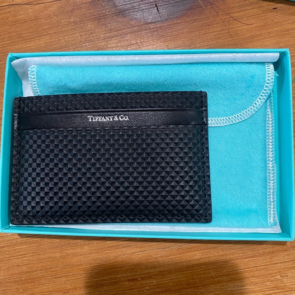 NEW Tiffany’s & Co Diamond pattern card case in black leather